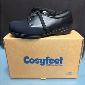 Women's Black Extra Roomy Loafers